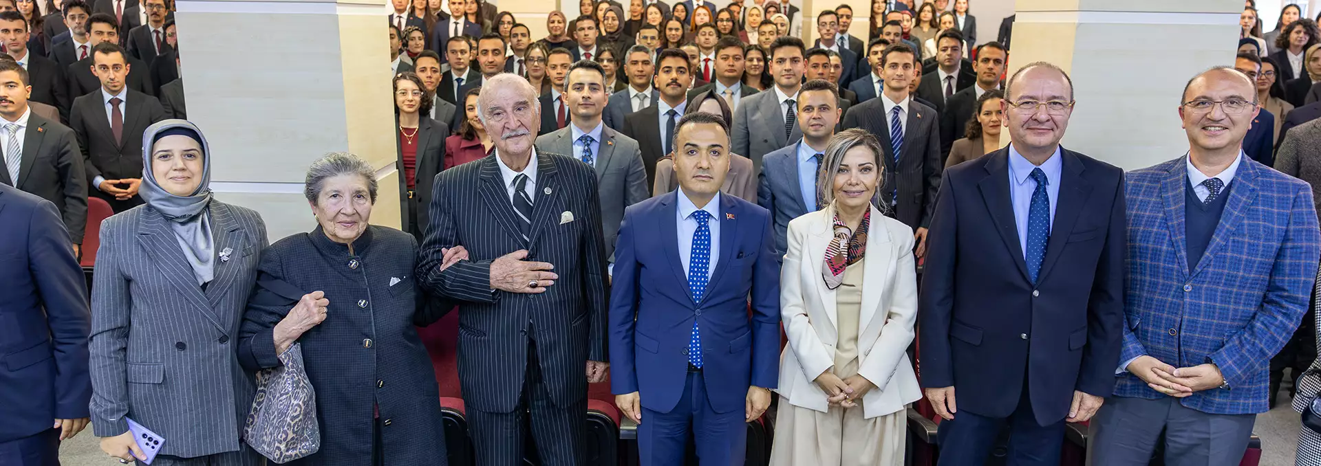 ADALET AKADEMİSİNDE TARİHÎ BULUŞMA: İLK BAŞKAN İLE BUGÜNKÜ BAŞKAN, GELECEĞİN HÂKİM VE SAVCILARIYLA BİR ARAYA GELDİ