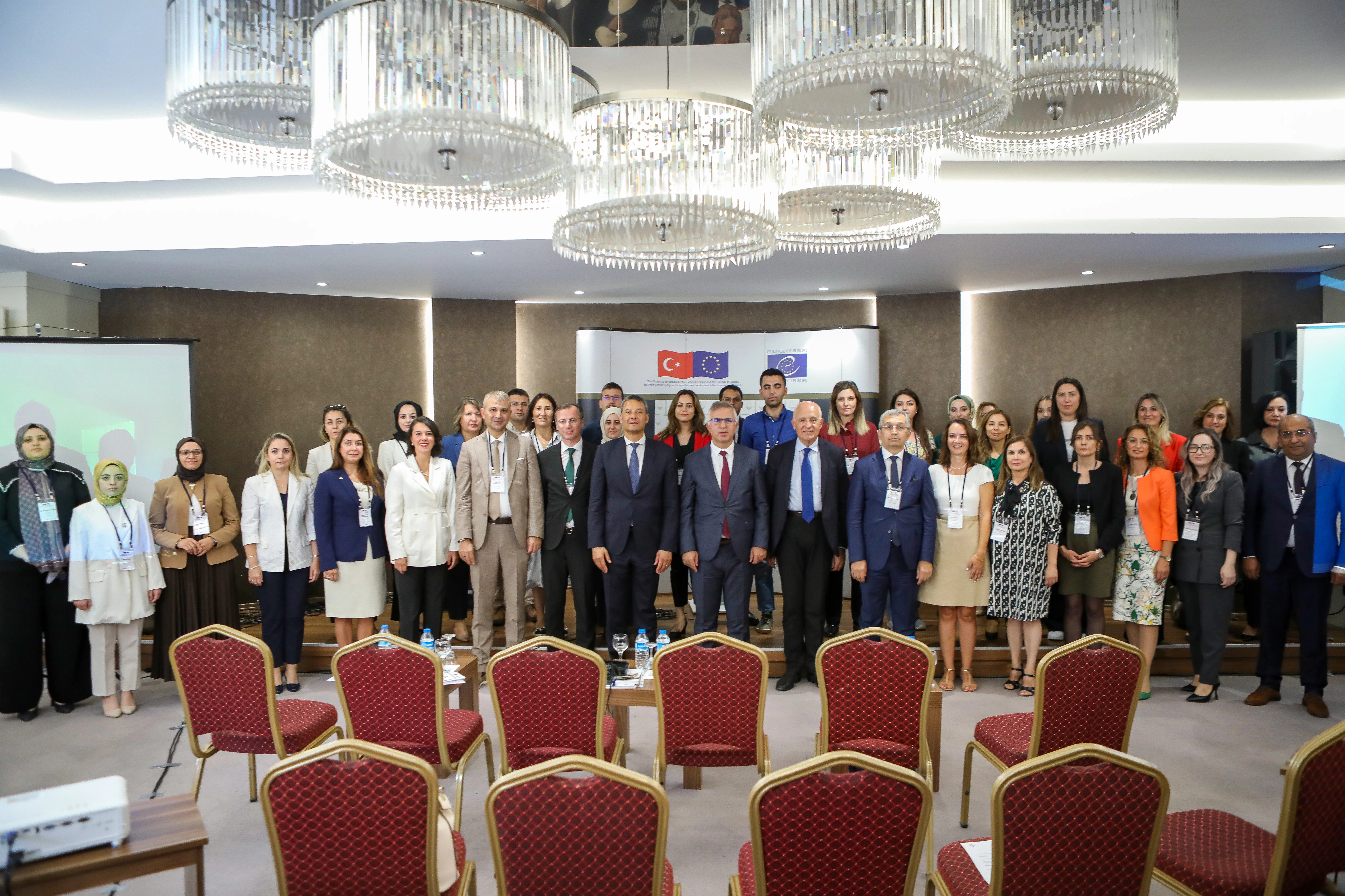 “AİLE MAHKEMELERİNİN ETKİNLİĞİNİN ARTIRILMASI: AİLE ÜYELERİNİN HAKLARININ DAHA İYİ KORUNMASI" PROJESİNİN KAPANIŞ TÖRENİ DÜZENLENDİ